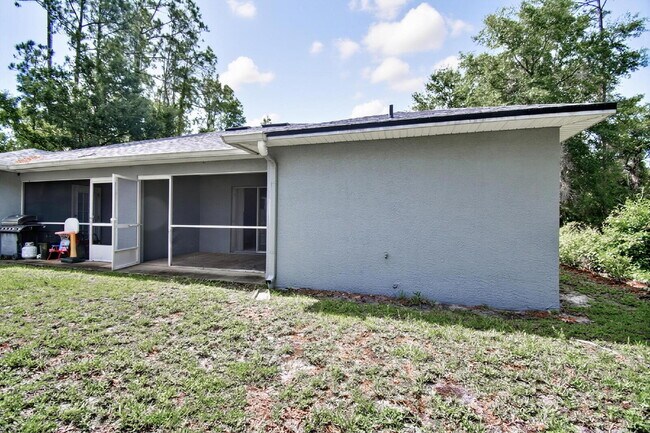 Building Photo - DUPLEX