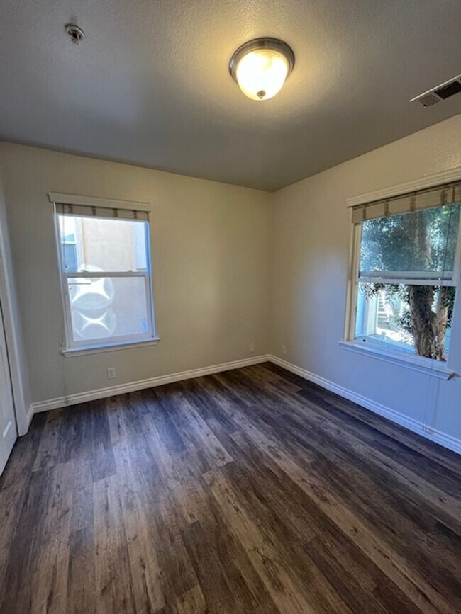 Building Photo - 1144 Walnut St