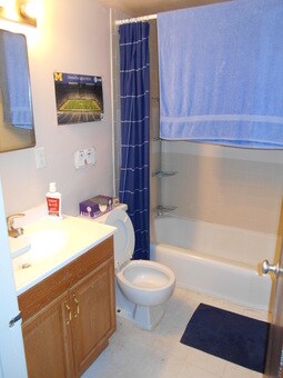 Bathroom - 736 Packard St