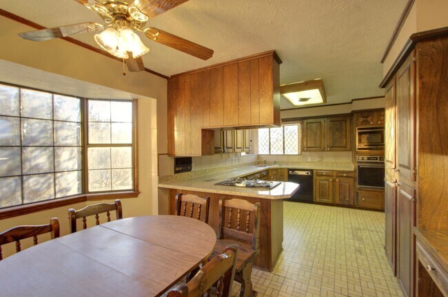 Building Photo - 7890 Blackman Ferry Rd