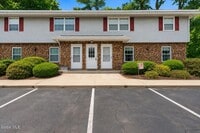 Building Photo - 25A Pine Ln