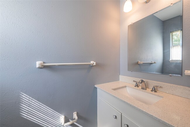 Building Photo - 10914 Keese Dr