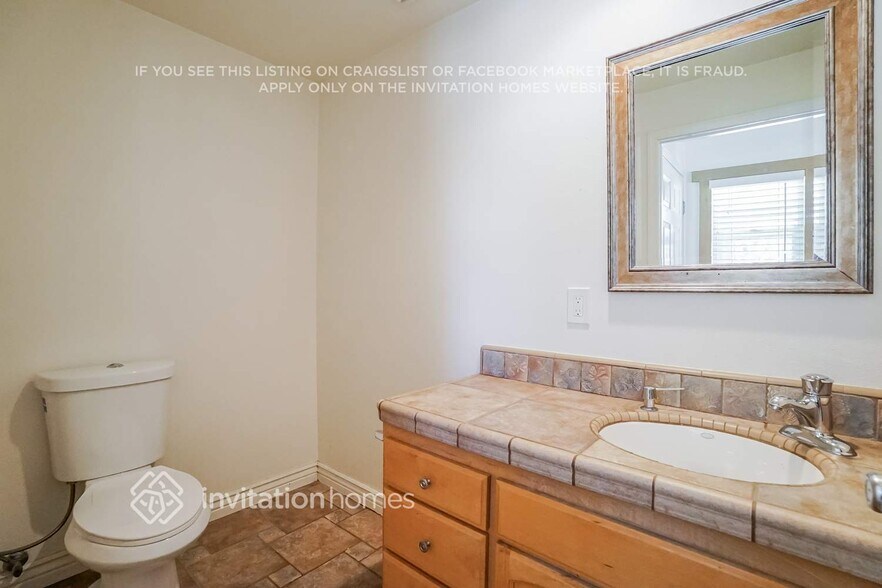 Building Photo - 27837 Ridgegrove Dr
