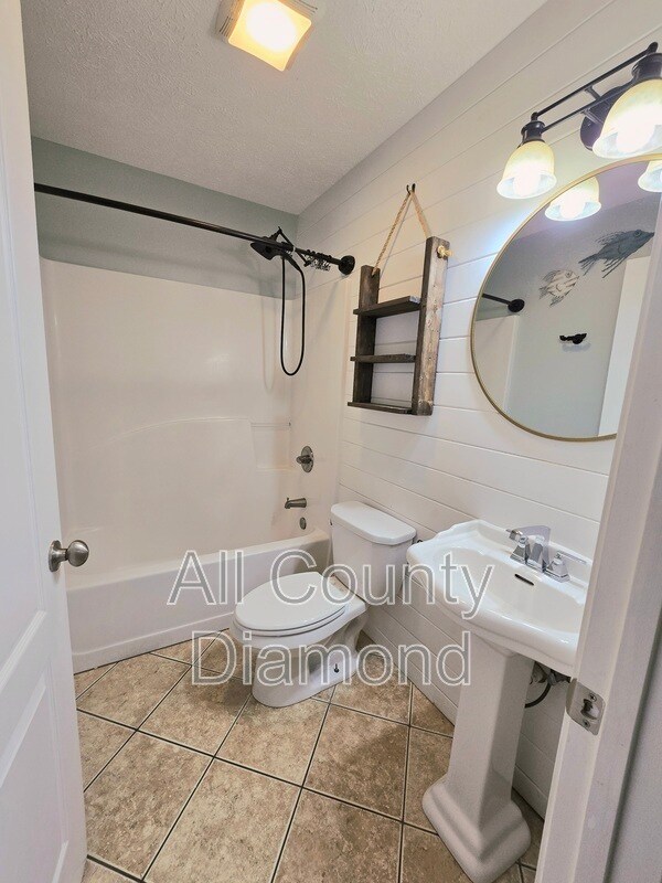 Building Photo - 603 Diamonte Cir