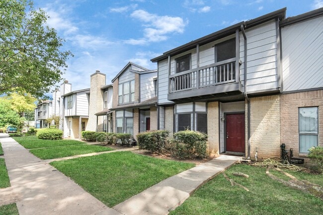 Building Photo - 12400 Brookglade Cir