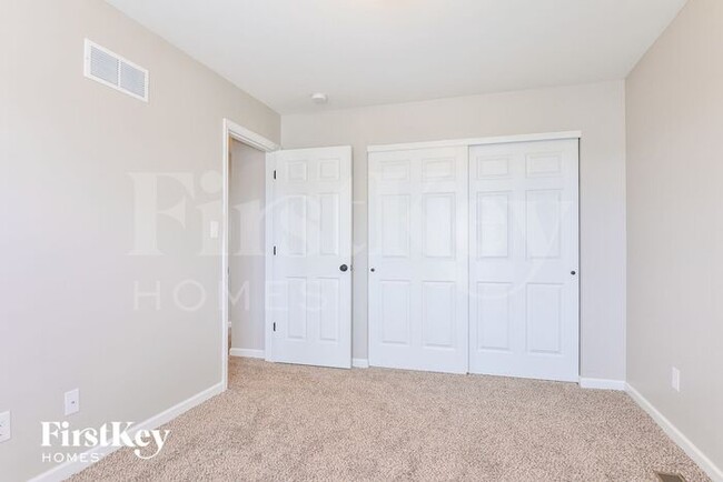 Building Photo - 824 Cadbury Dr