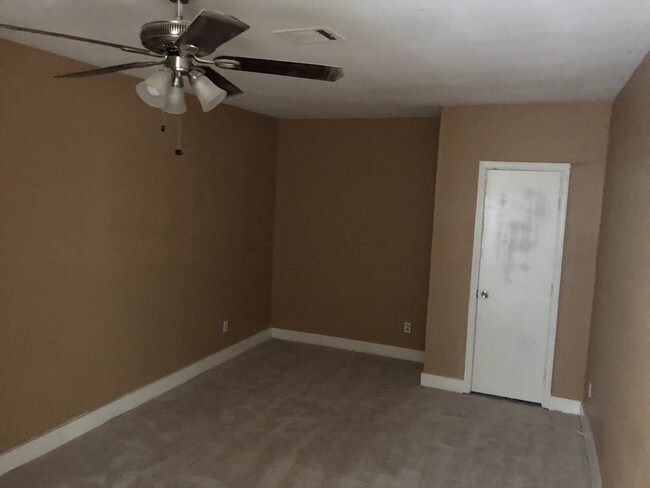 Building Photo - 4323 Groton Dr