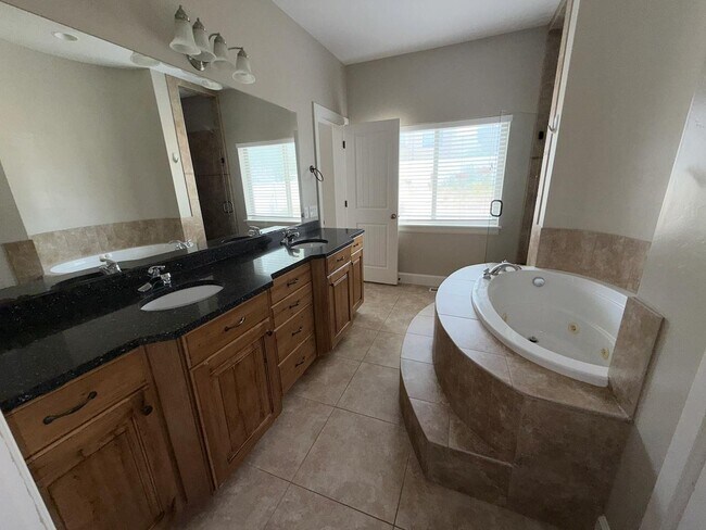 Building Photo - 783 Meadow Side Dr
