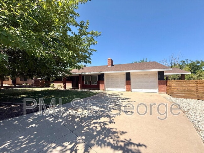 Primary Photo - 1149 E Elder Cir