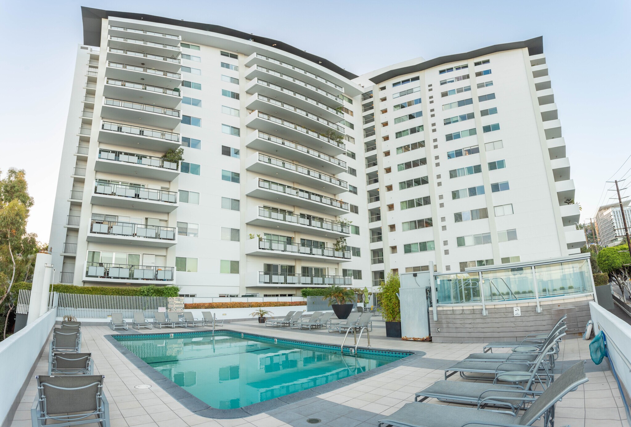 Building Photo - 1155 N La Cienega Blvd