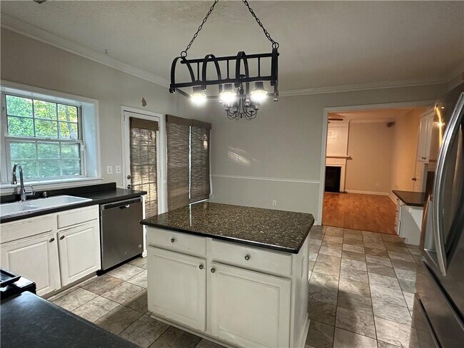 Building Photo - 7235 Treyburn Dr