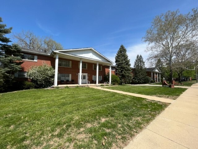 Building Photo - 1405 W Teton Dr