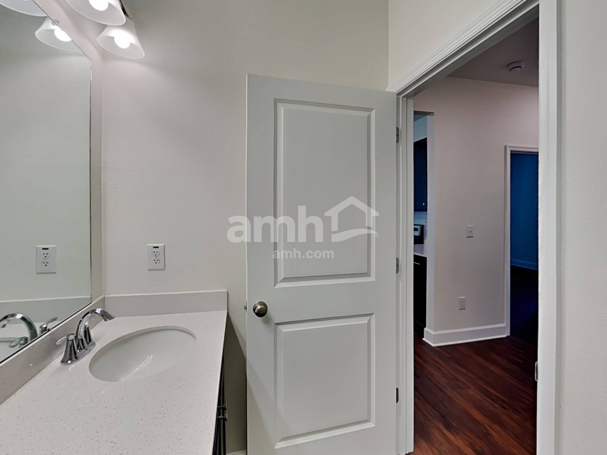 Building Photo - 1105 Walden Pond Dr