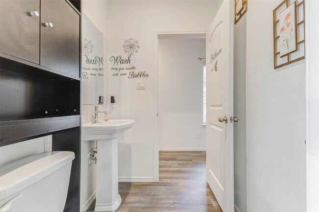 Building Photo - 5122 Sequoia Hts Ln