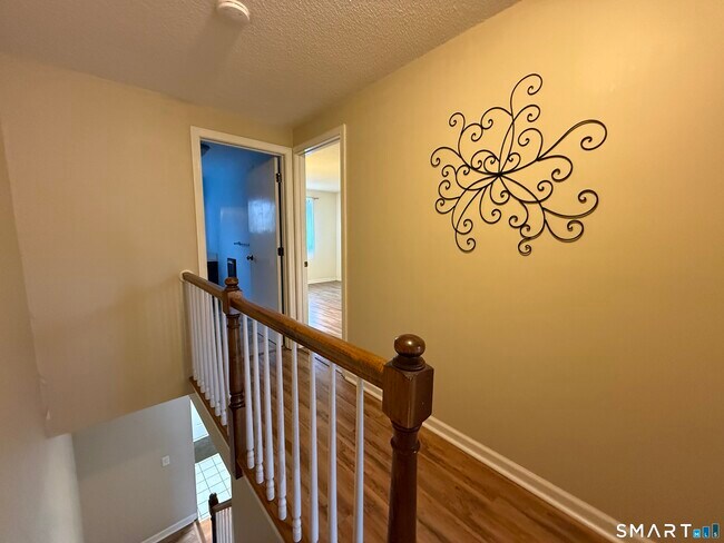 Building Photo - 32 Upper Pattagansett Rd