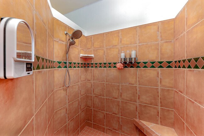 Building Photo - 3921 Aloha Ln