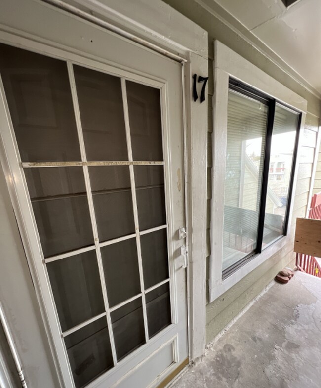 Building Photo - Studio Apartment in the Sable Cove Community!