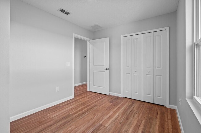Building Photo - 790 S Rodriquez St