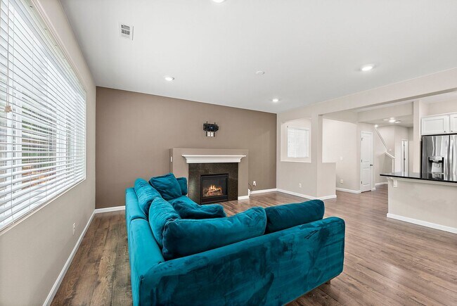 Building Photo - Lacey/Hawks Prairie 4 bedroom 2381 SF home...