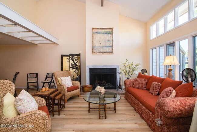 Building Photo - 515 Quail Pointe Ln