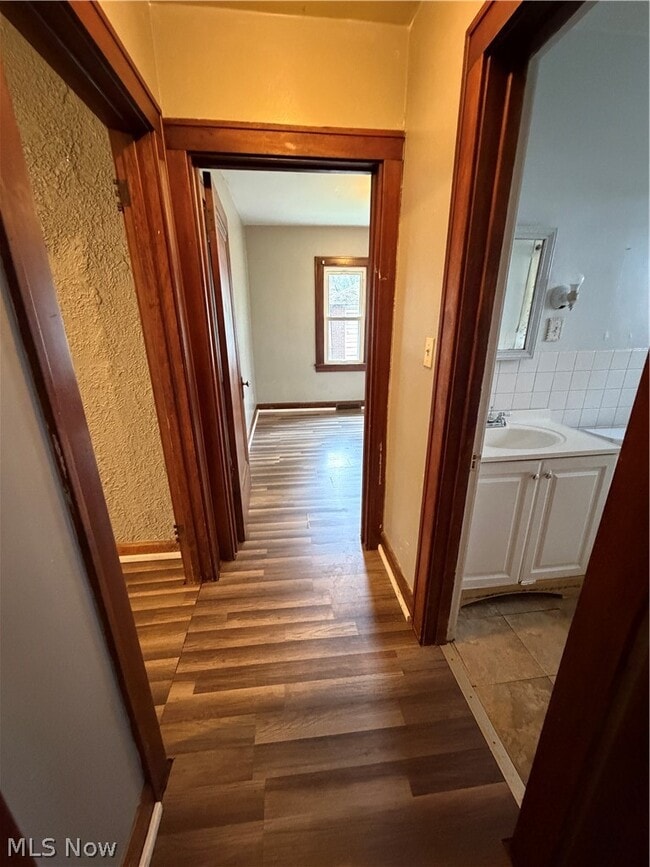 Building Photo - 119 Upland Ave