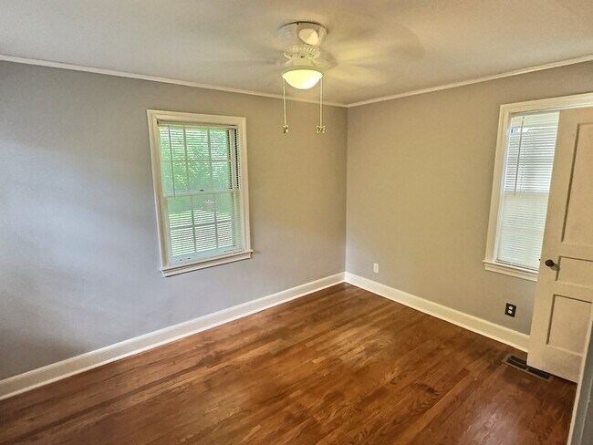 Building Photo - 3766 Friar Tuck Rd