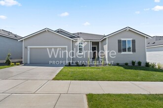 Building Photo - **September** New 3-Bedroom Home In Eagle Ridge