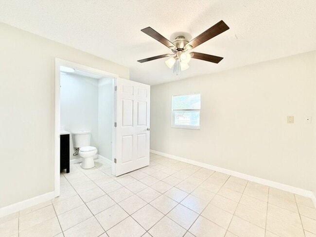 Building Photo - 1221 Jewel Ave