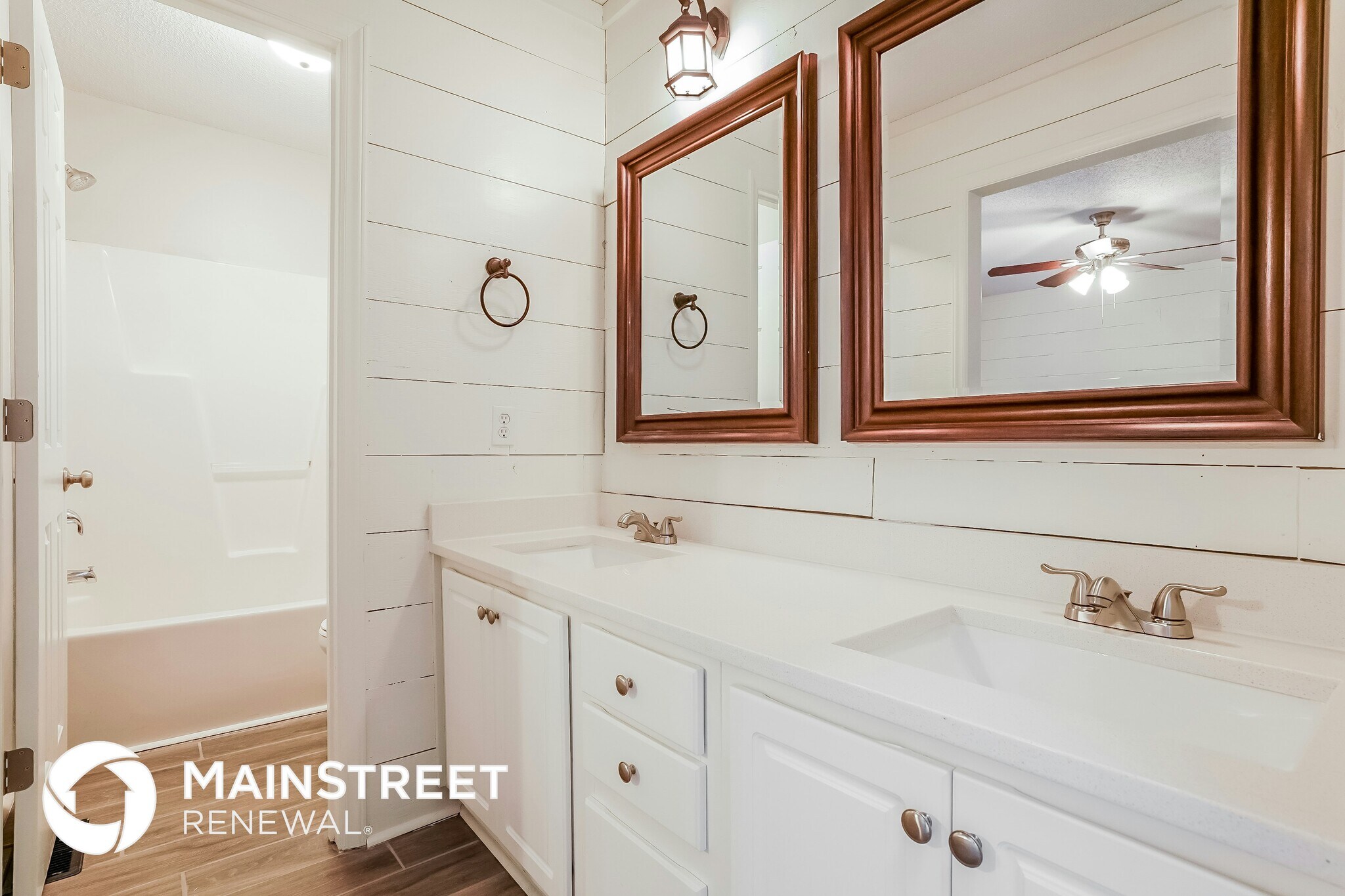 Building Photo - 241 Sommerset Dr