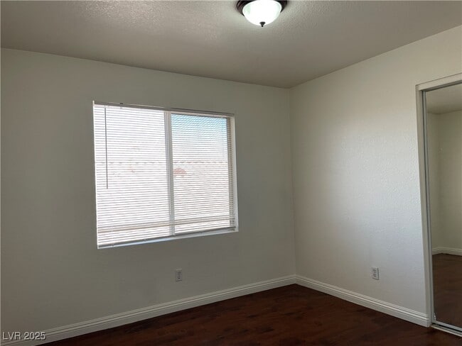 Building Photo - 4364 Mesa Hill Dr