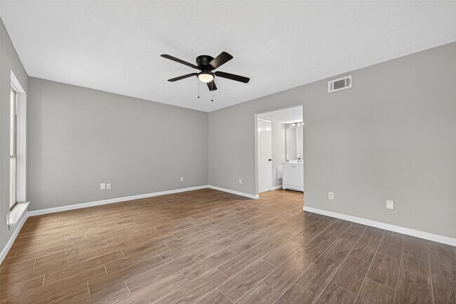 Building Photo - 9231 Baronsmede Dr