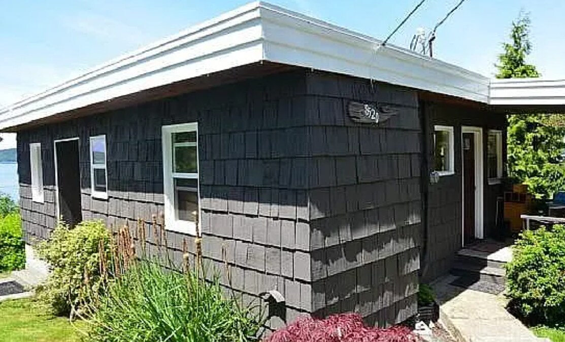 Building Photo - 8520 Naketa Beach Rd