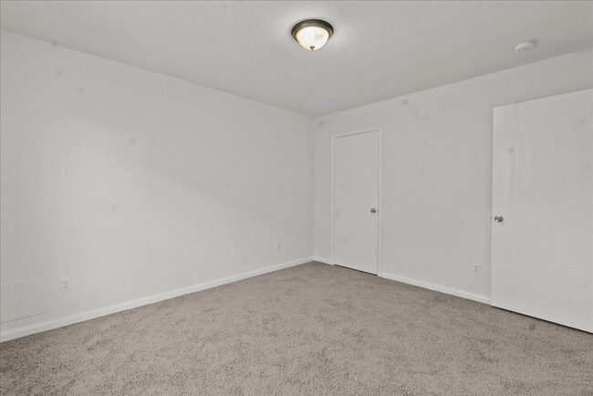 Building Photo - 726 Flying Bridge Way