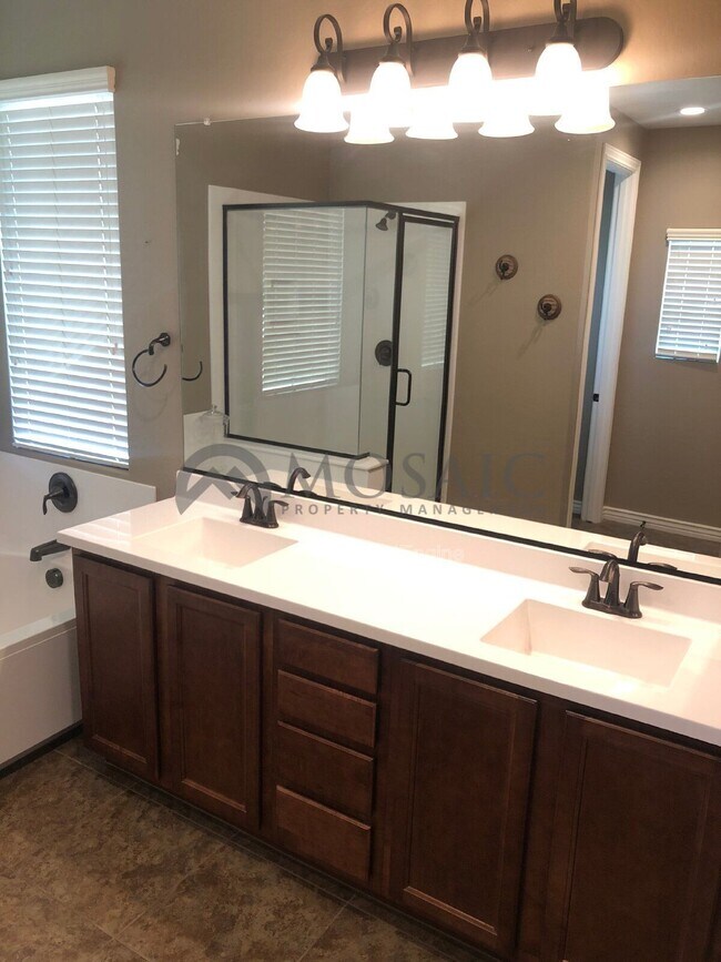 Building Photo - 3717 E Galveston St