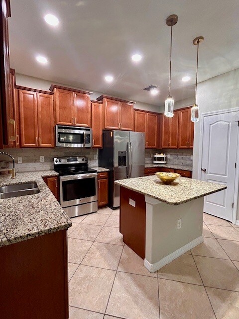 Building Photo - 4338 Fennwood Ct