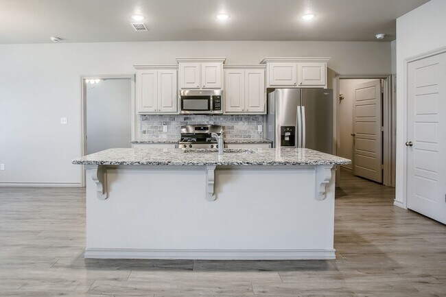 Building Photo - Wonderful Home in Cambridge Way!! SPEC!!