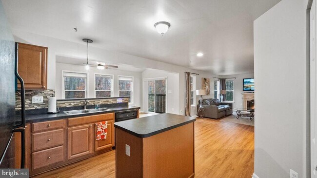 Building Photo - 12100 Vintner Dr