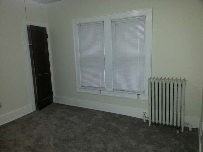 Building Photo - 2924NMarylandM