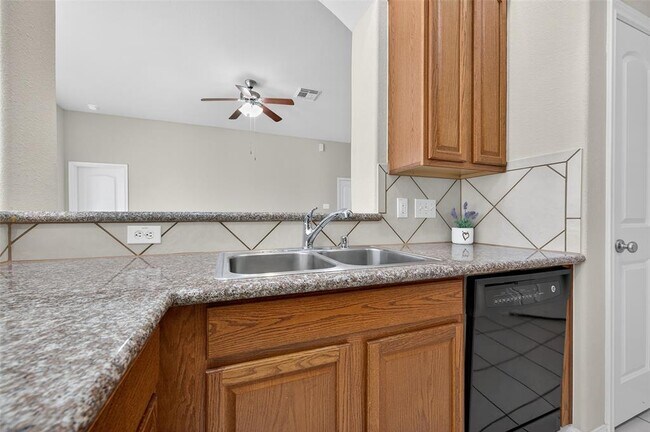 Building Photo - 11250 Muleshoe Ct