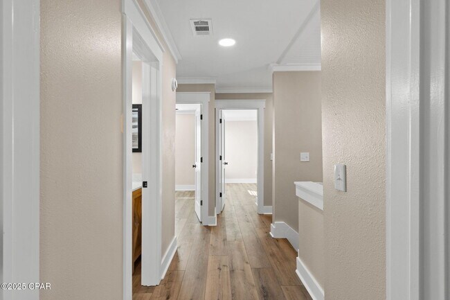 Building Photo - 1335 Capri Dr