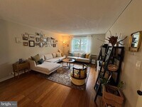 Building Photo - 4315 2nd Rd N