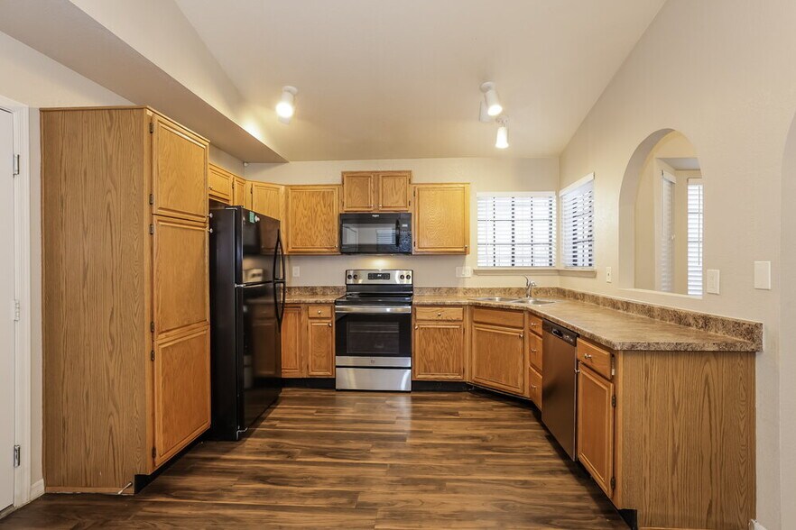 Building Photo - 1209 E Villa Rita Dr