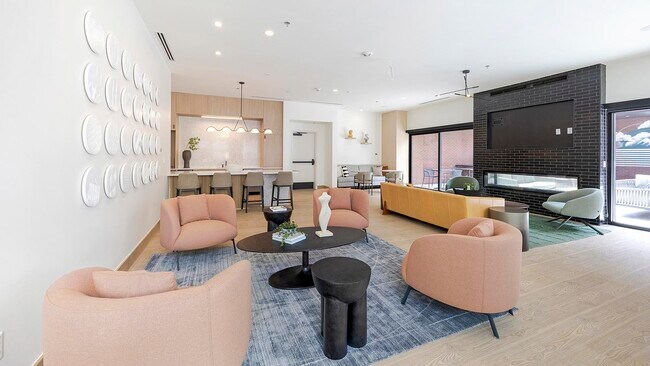 Building Photo - 955 Bannock St