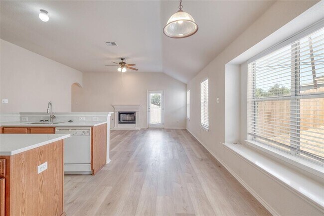 Building Photo - 1538 Haynie Bend