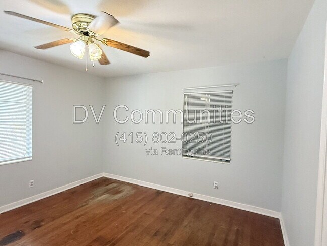 Building Photo - 4935 Emerson Ave S