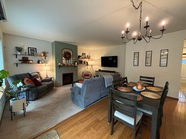 Building Photo - 680 NE Nantucket St