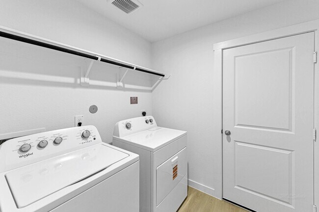 Building Photo - 1718 Battisti Dr