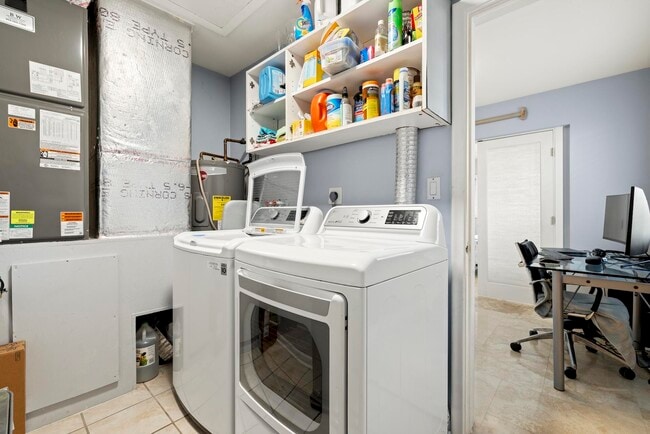 Building Photo - 6251 NE 19th Terrace