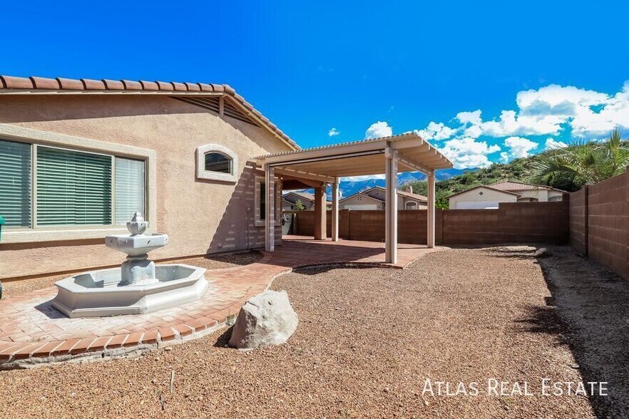Building Photo - 2498 E Stone Stable Dr