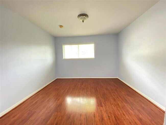 Building Photo - 5330 Wigton Dr